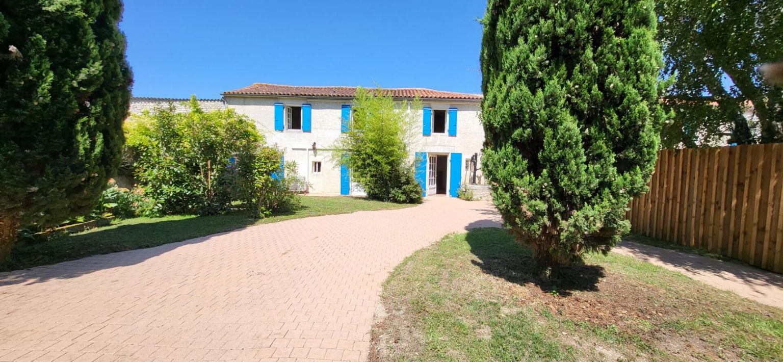 LA ROCHELLE - 17138 PUILBOREAU MAISON 3 CH - 2 SDB SEJOUR DOUBLE JARDIN