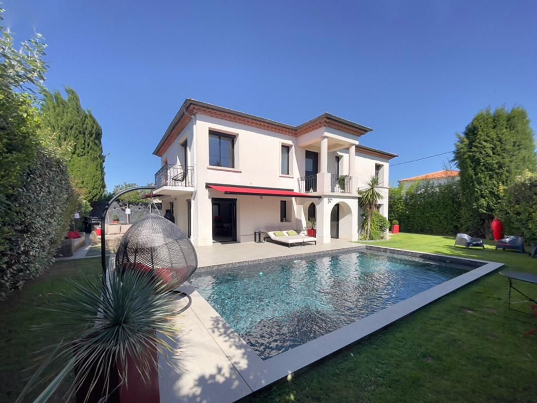 À l'instar griffée d'Andrée Putman ?Maison Aix En Provence 10 pièce(s) 175 m2