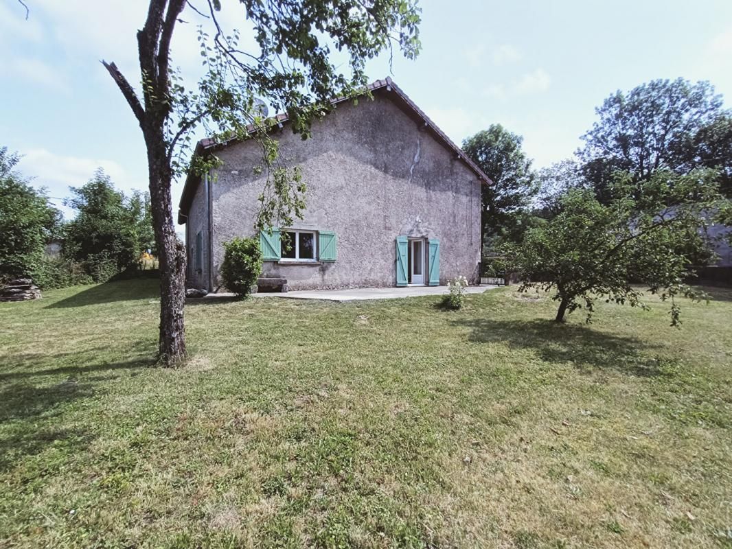 A LOUER, maison 2 chambres, 153m2