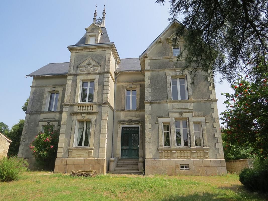 Elégante maison de Maîtres en coeur de bourg