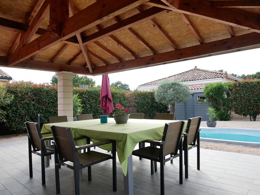 CARBONNE Maison Carbonne de 100 m² avec 3 chambres, piscine et garage 2