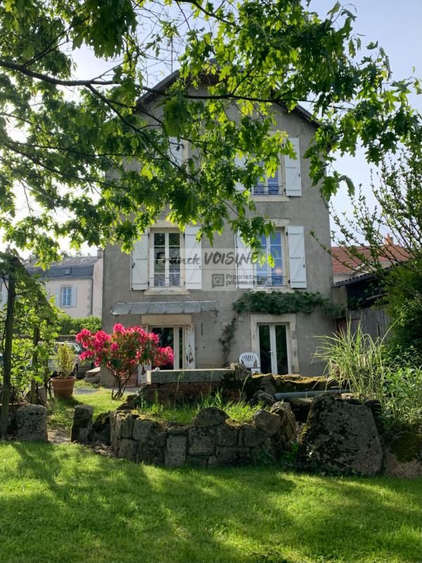 Maison Sèvremont à VENDRE en EXCLUSIVITE  - 3 Chambres - 126 m2 env sur 787 m2 de jardin arboré. Centre bourg