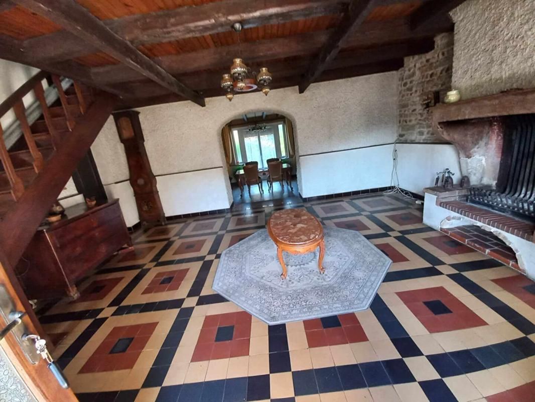 BOURG-EN-BRESSE MAISON BOURG-EN-BRESSE/MONTAGNAT - 142 m2 - Trrain 5700 m2 dans forêt Seillon 4