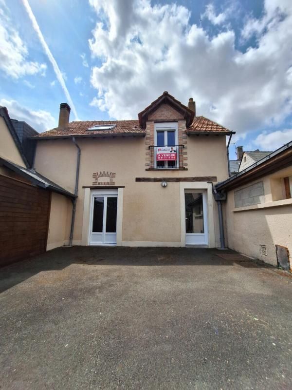 Maison Tiercé Bourg 4 pièce(s) 84m2 avec terrasse de 50 m2