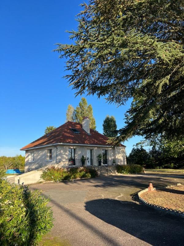 Maison Saint Benoit Sur Loire 4 pièce(s) 139 m2