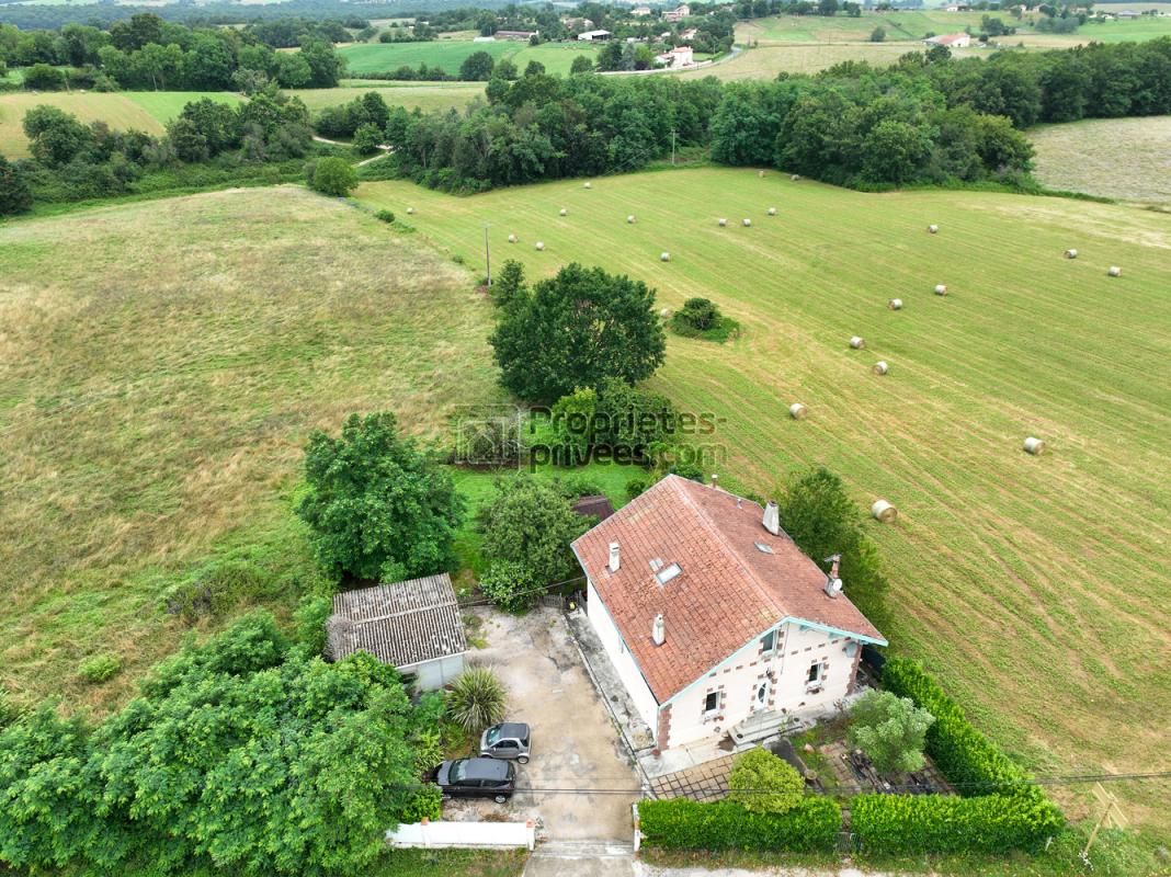 Maison Cassagnabere Tournas 7 pièce(s) 179 m2