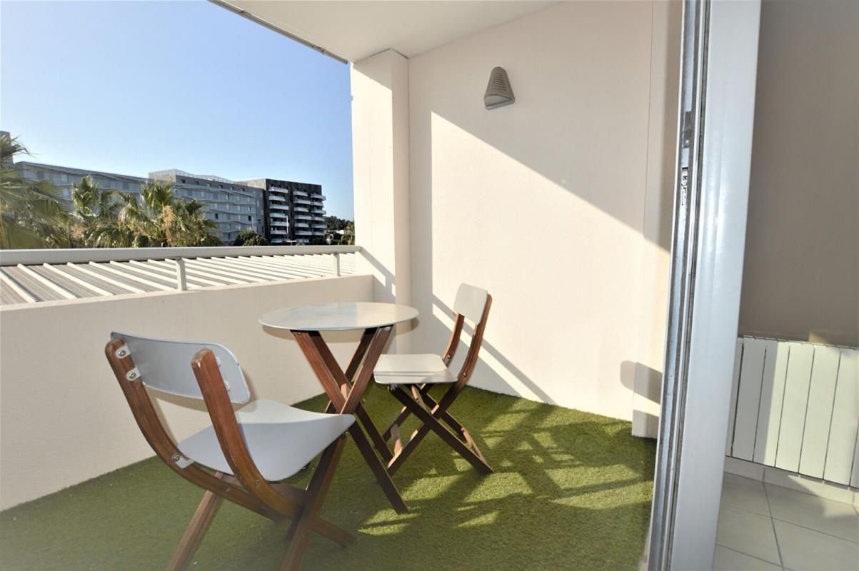 Appartement T2  de 39 m² + Terrasse de 5 m² et cave au 2 étage avec ascenseur