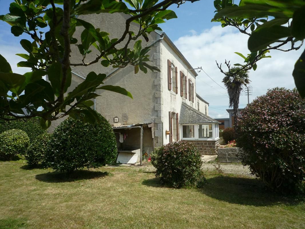 Maison 13 pièce(s) 176.5 m2