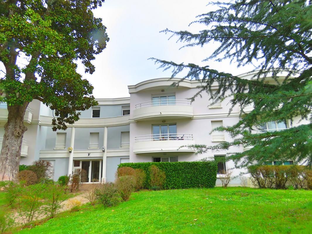 Charmant appartement T2 avec Balcon terrasse et vue jardin