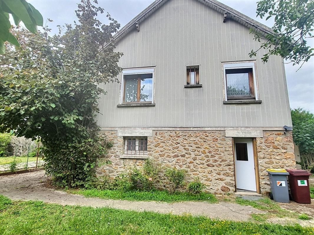 VAIRES-SUR-MARNE Maison de 90 M2 avec 3 chambres et une dépendance 1