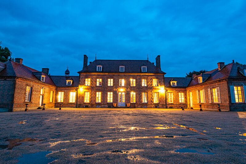 MOULINS Château 4
