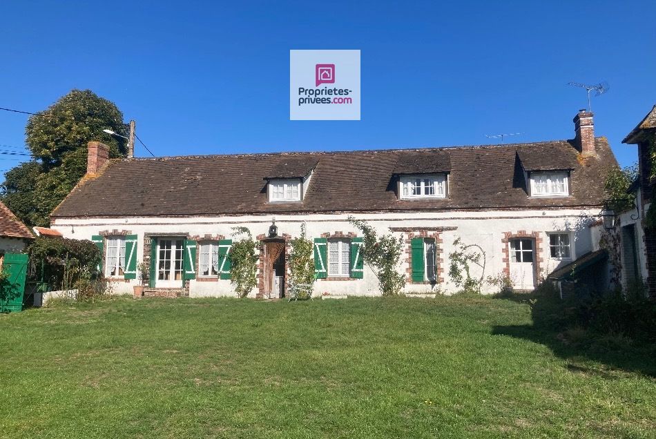 Propriété / longère au calme à l'abri des regards ,maison d'amis, et dépendances sur 7000m2 terrain