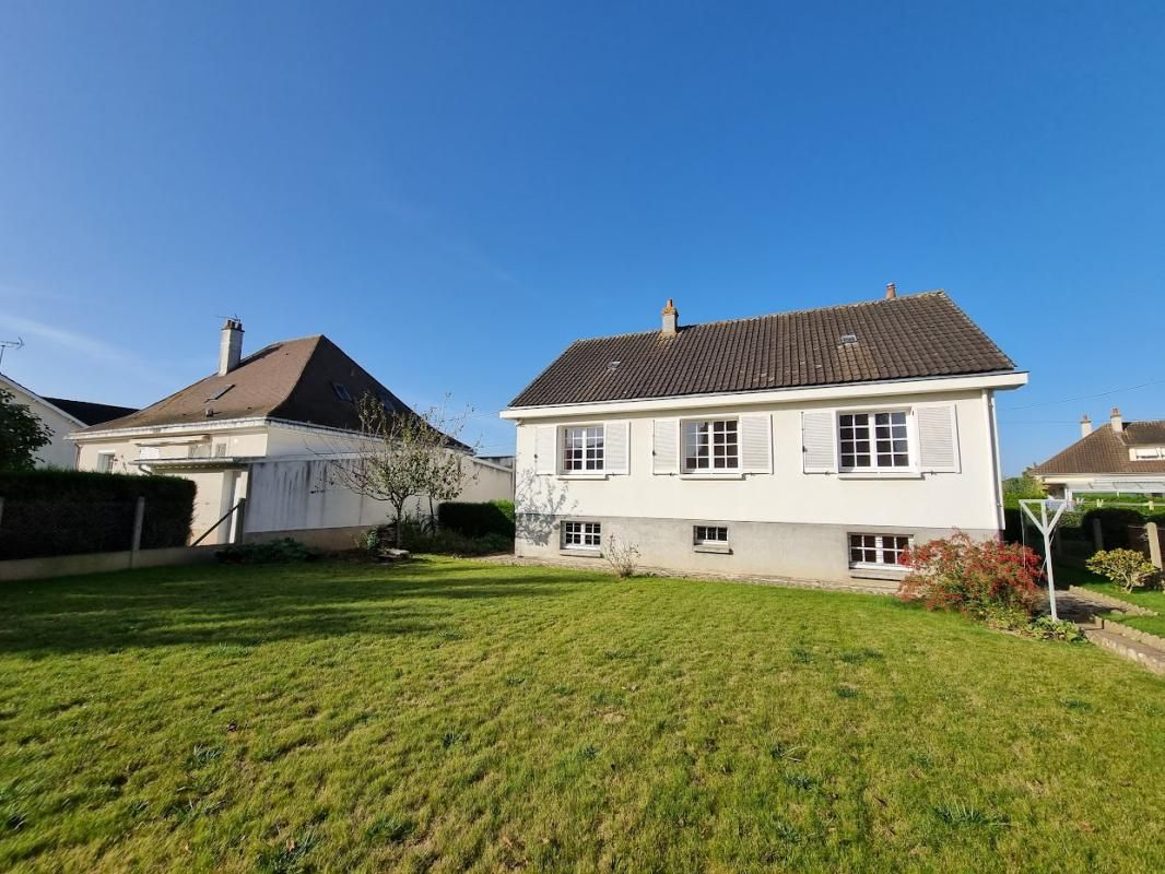 ARTENAY Maison Artenay 75.55 m2 1