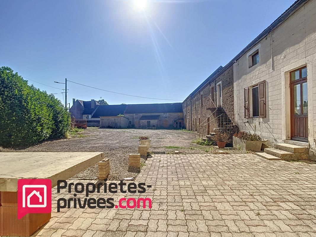 Maison 9 pièces et dépendances