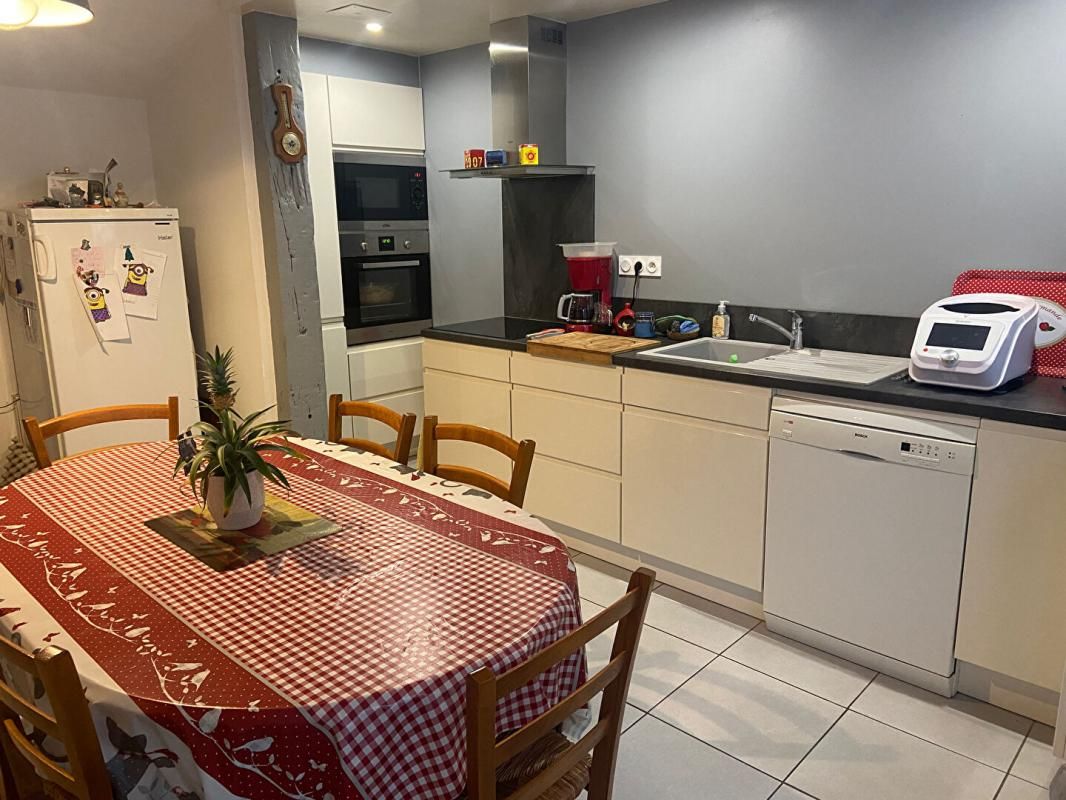 Maison Vion 6 pièce(s) 118 m2