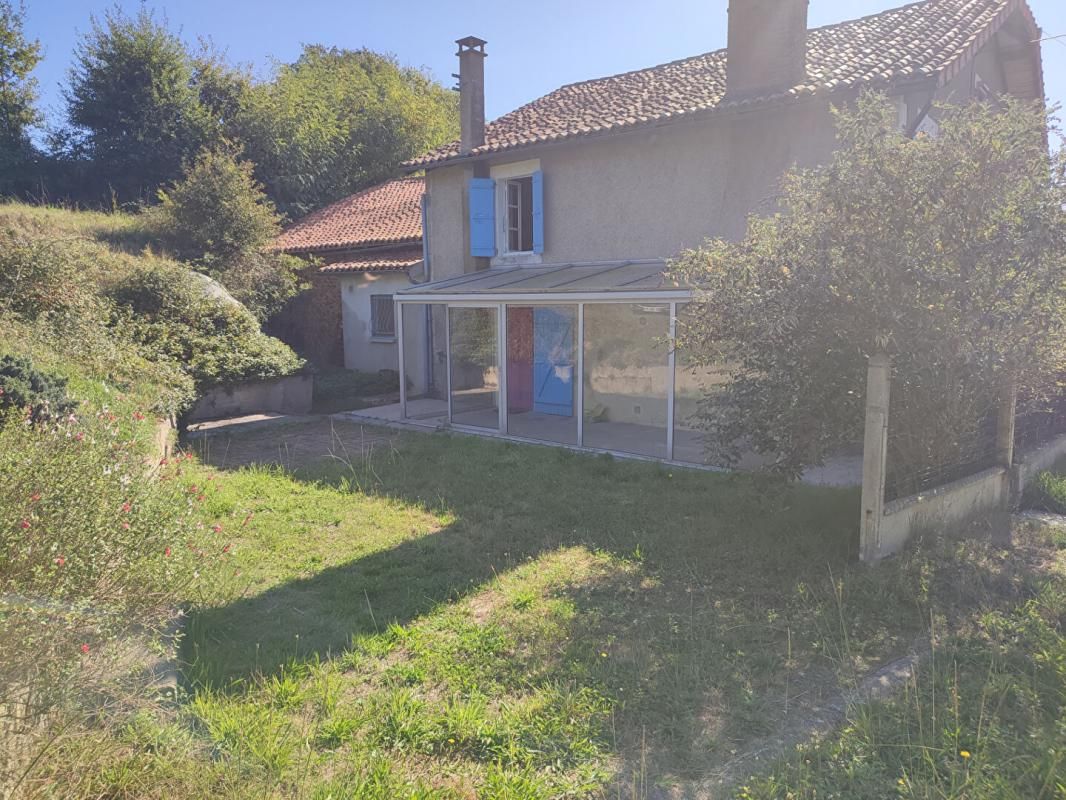 Maison 2 chambres terrain et garage non attenant