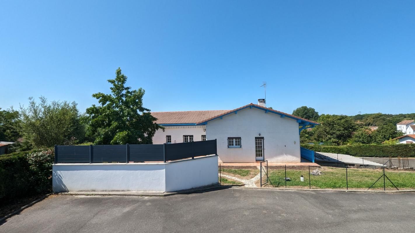 Maison Begaar 6 pièce(s) 220 m2