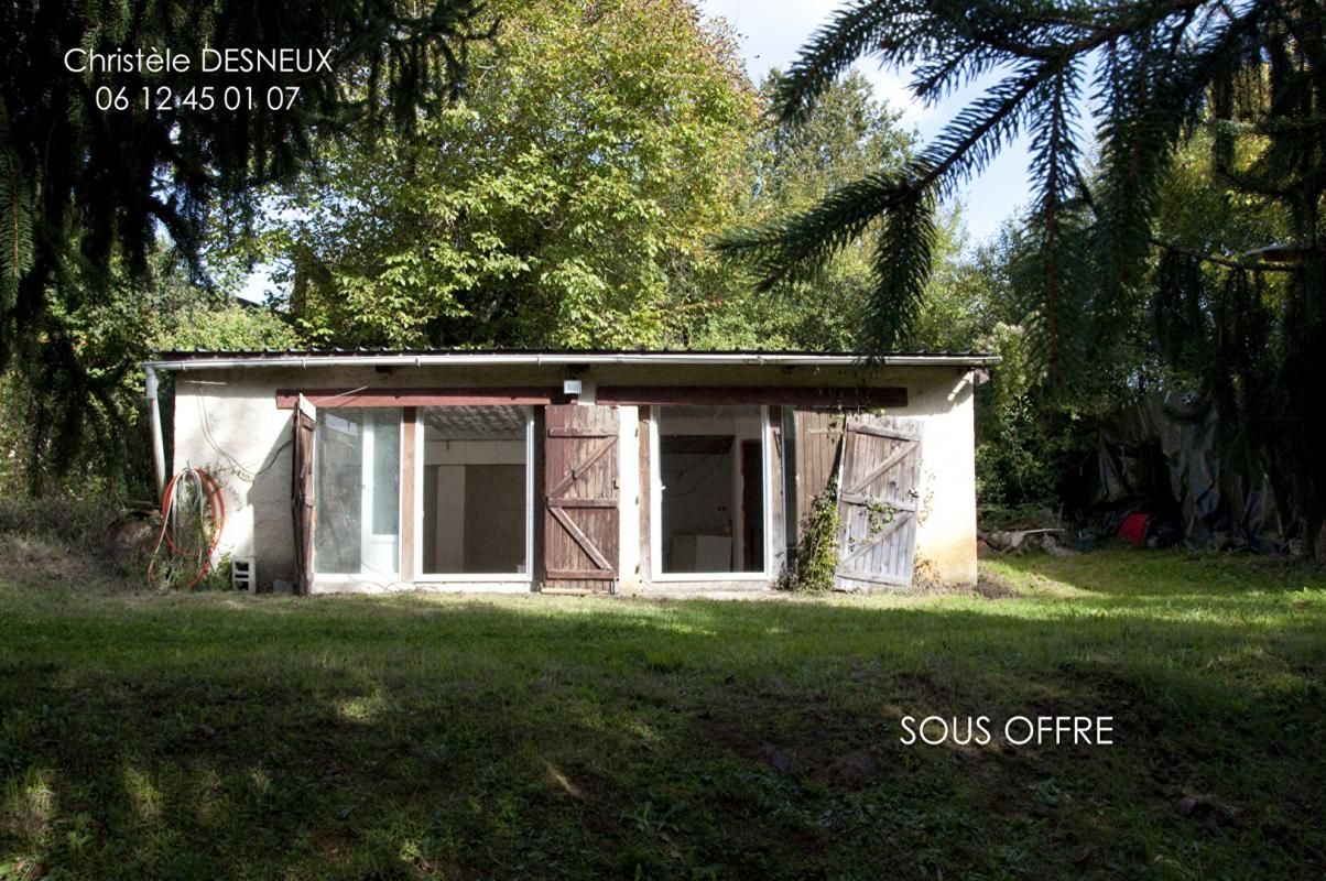SARLAT-LA-CANEDA Terrain avec batiment en partie constructible 1