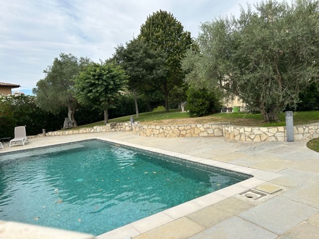 Villa Saint Georges Orques 8 pièce(s) 238 m2