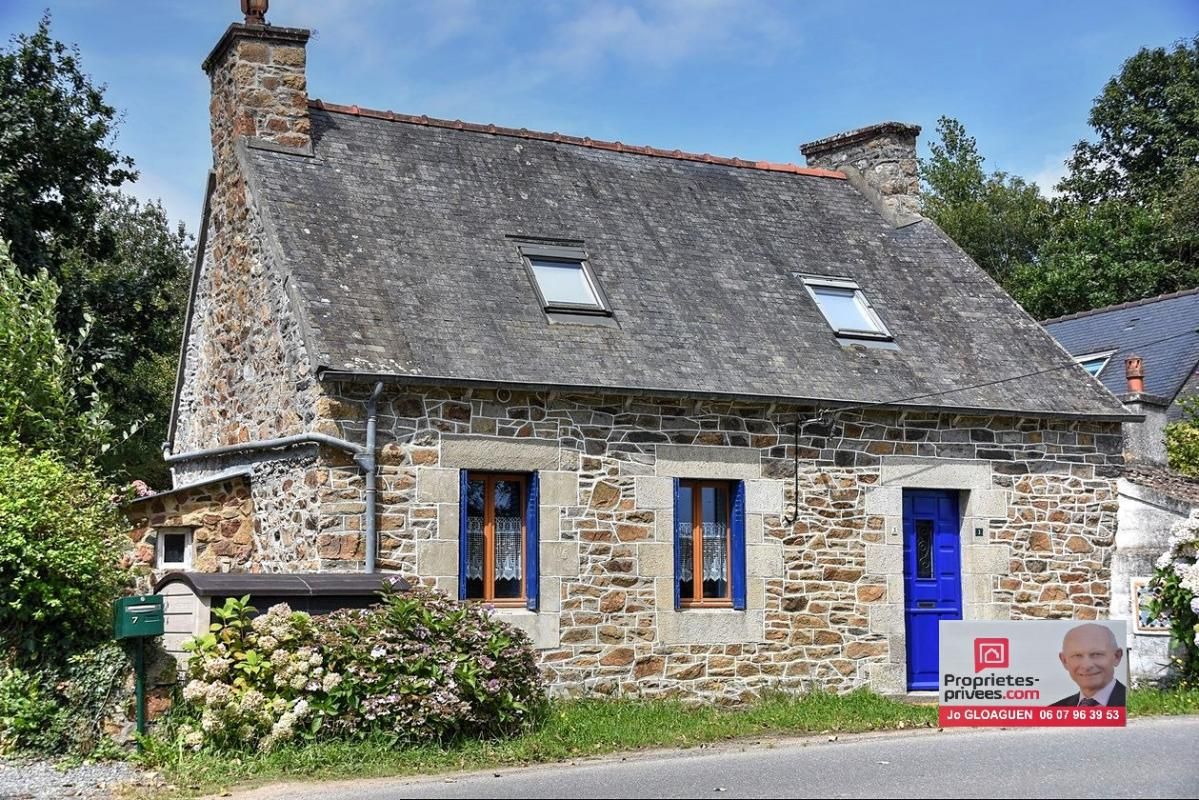 Maison en pierres sans jardin