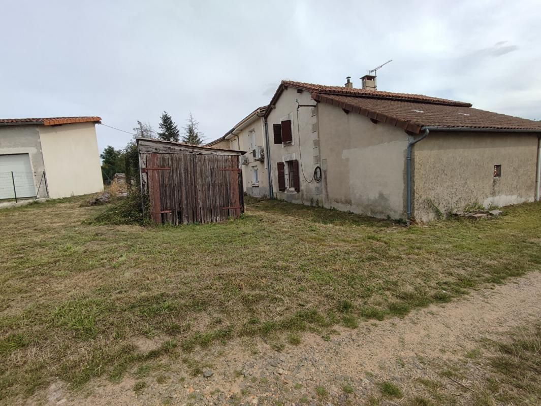 Maison 5 pièces jardin et parcelle de bois non attenant