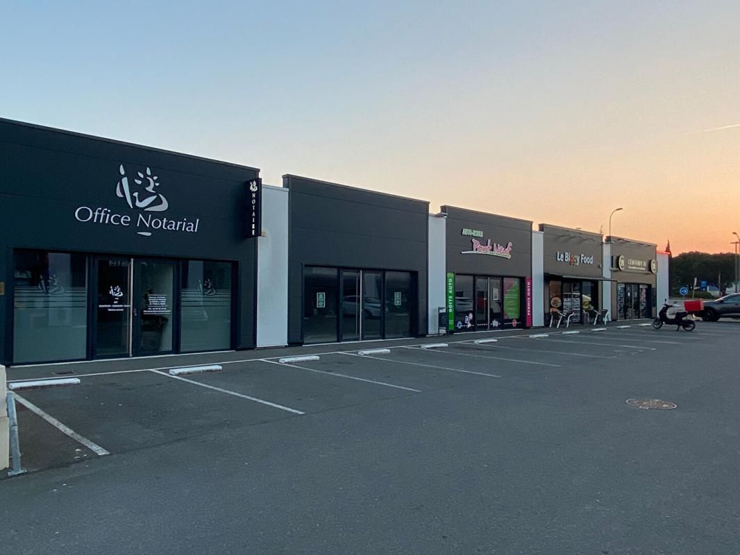 SECTEUR POITIERS - LOCAL COMMERCIAL neuf de 103 m²