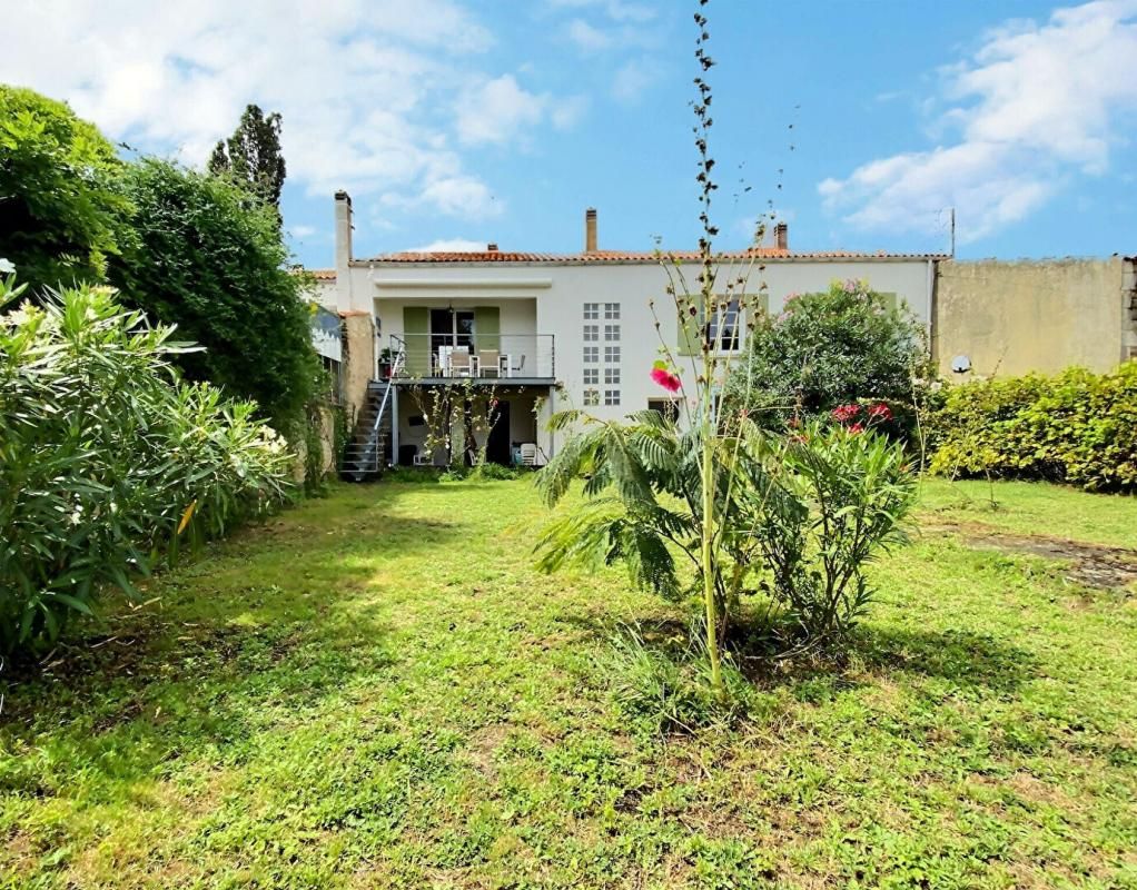 Dép. 17- Marennes Centre - 316 000   Maison 113 m²  - Charente Maritime -
