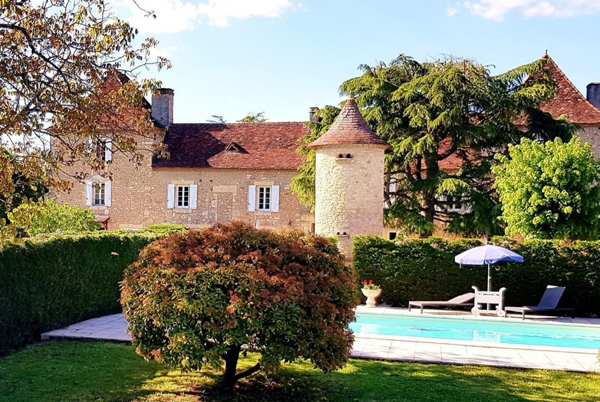 Magnfique chartreuse, ses gites, ses piscine, son séchoir