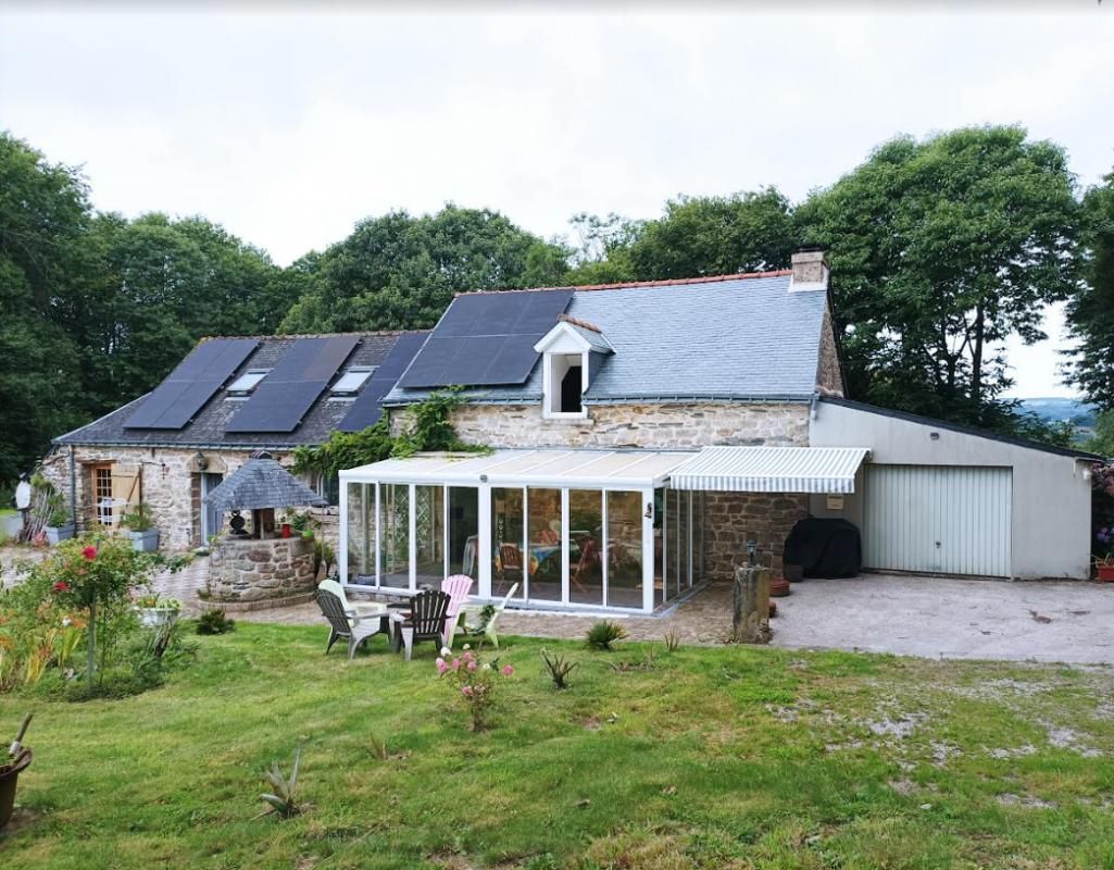 Spézet 29540  Longère de hameau 110 m² tout confort  3 chambres  sur 1800 m²