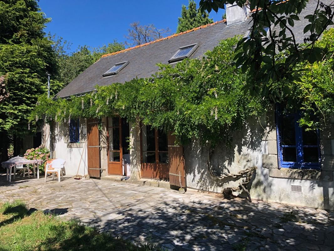 Maison de charme au centre de Saint Caradec Trégomel