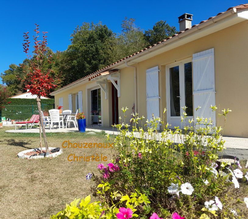 24260 LE Bugue :  Maison de plain pied