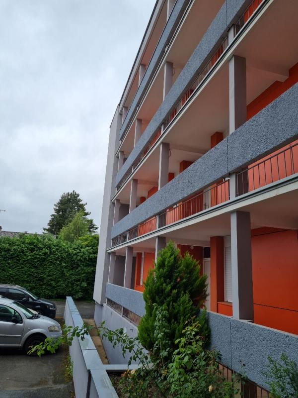 Appartement  1 pièce au calme, proche des commodités