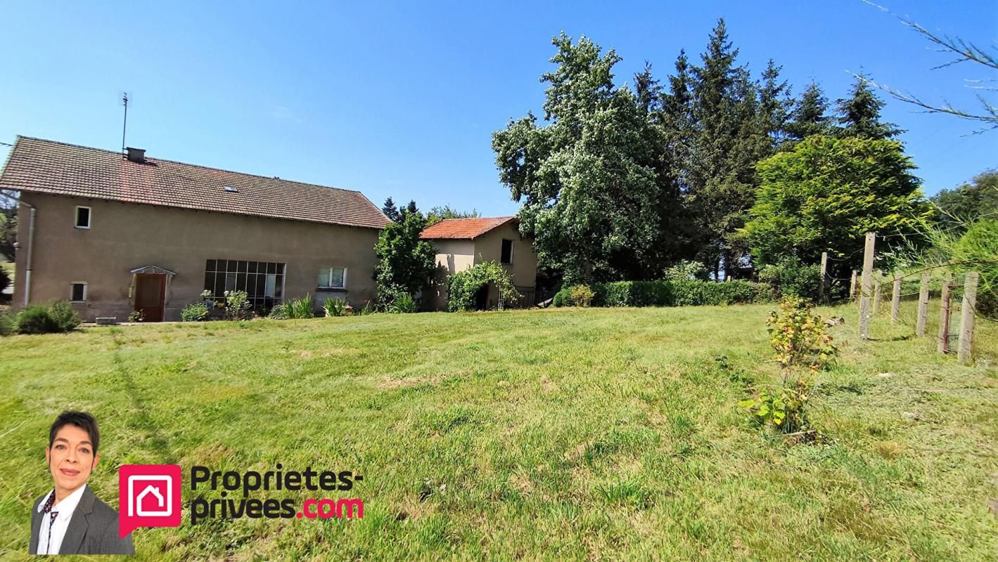 COURS-LA-VILLE Maison individuelle à rénover, 3 chambres, atelier et terrain 1