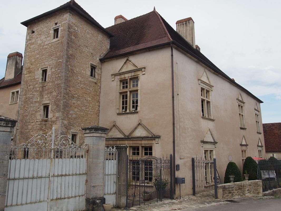 Château au coeur de Pesmes