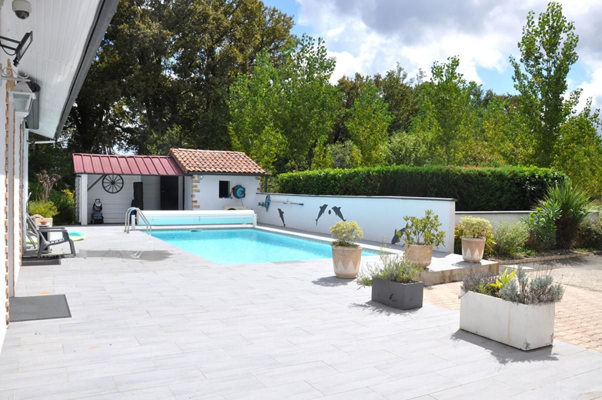 Landes, 40180 NARROSSE.Vente Maison de plain-pied  avec piscine