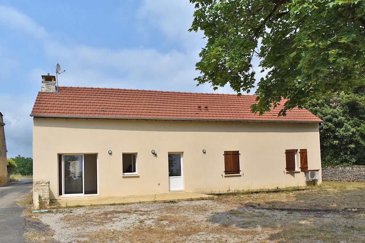 24590 ARCHIGNAC Maison 3 pièce(s) 69 m2