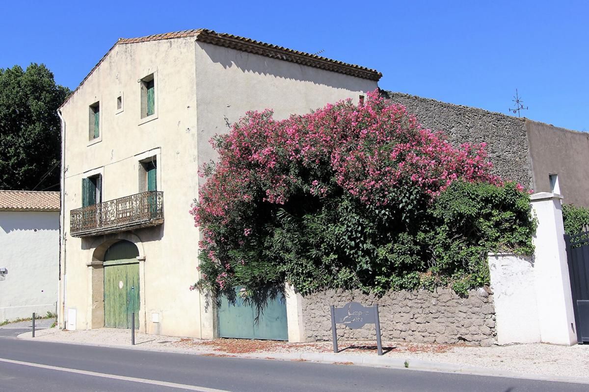 Maison vigneronne Lezignan La Cebe 6 pièce(s) 150 m2 avec garage et terrain