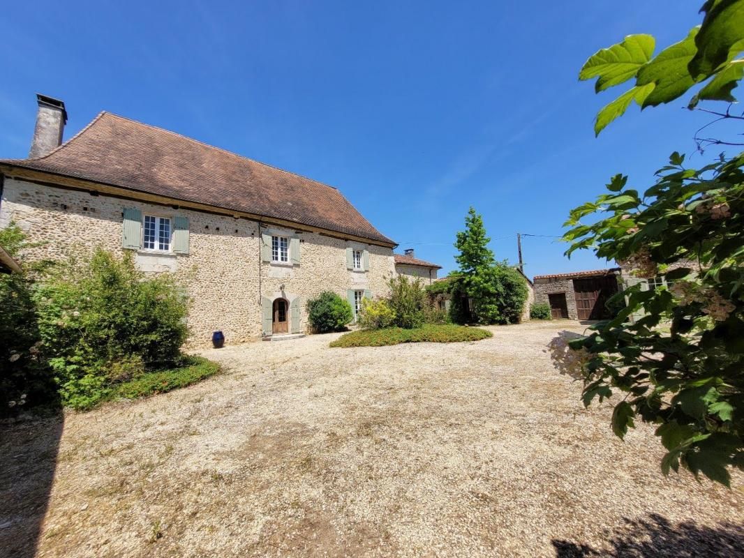 LACROPTE Maison de maitre 2