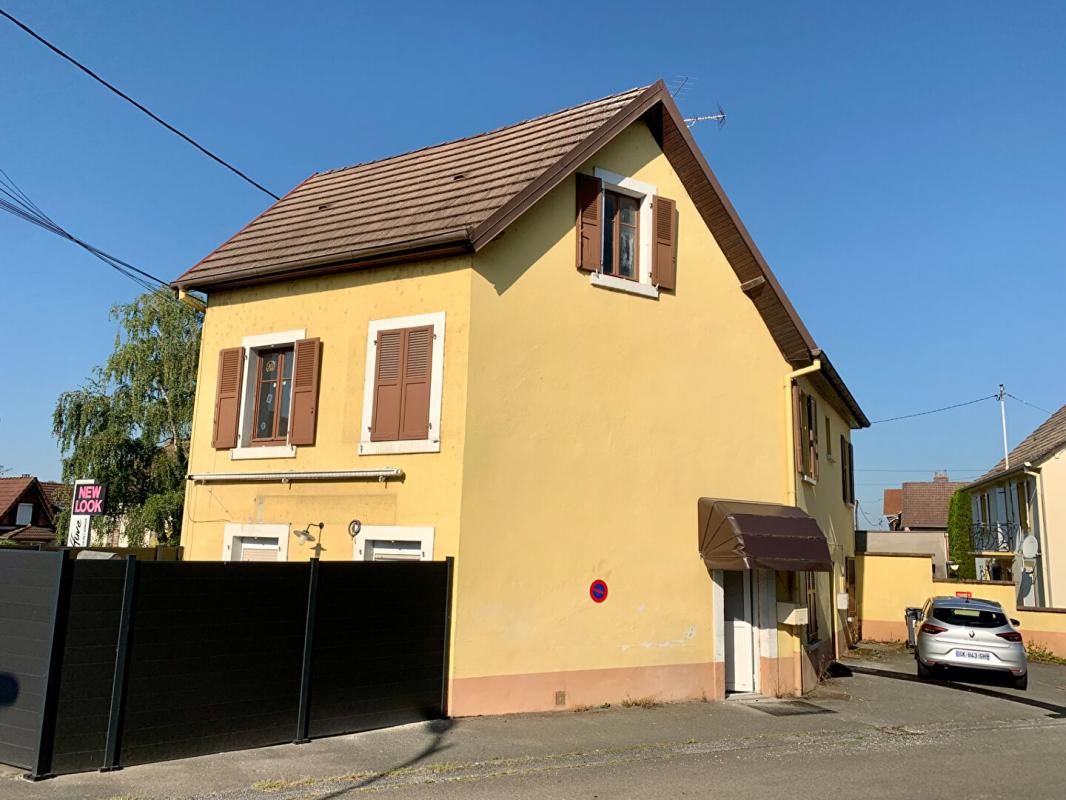 Vaste Triplex  à rénover !