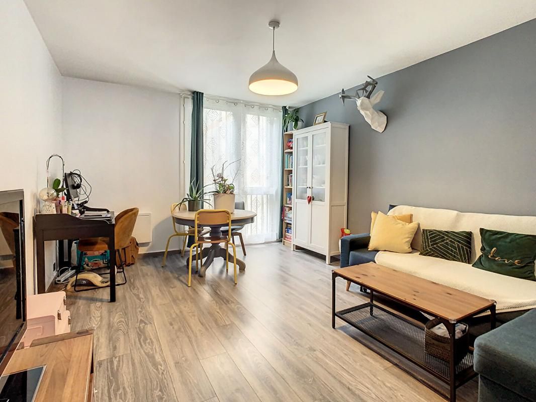 Appartement T3 - 2 chambres - cave + parking privé - 60700 Pont Sainte Maxence