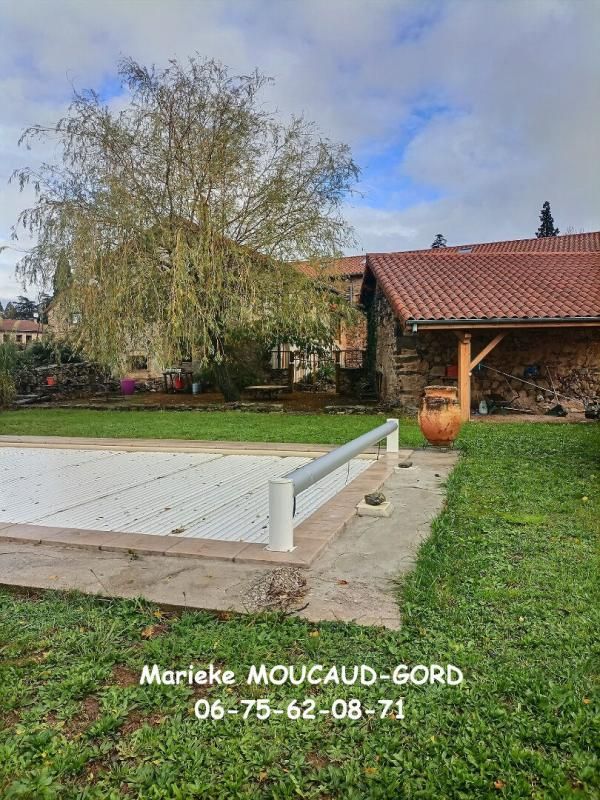 RETOURNAC **Exclusivité** Retournac ferme en pierre entièrement rénovée 244 m², 4 chambres, 2000m² terrain piscine 2