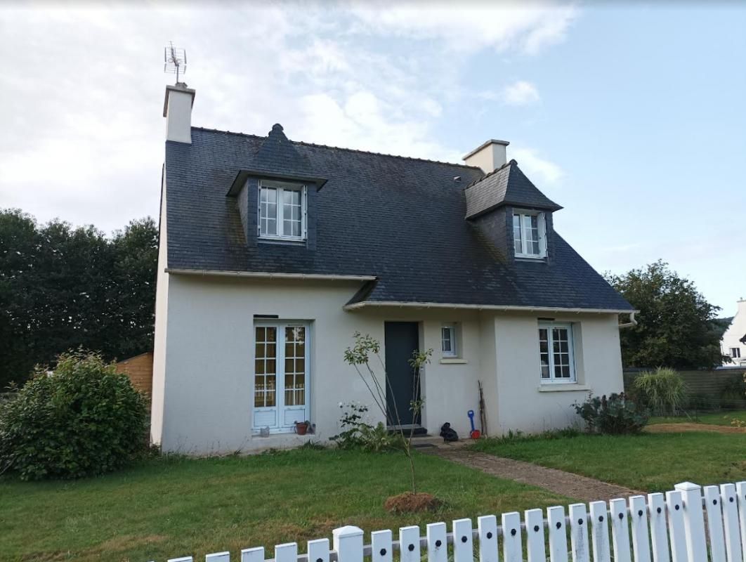 29520 Saint Goazec maison familiale avec 4 chambres, sous sol complet, très bien entretenue