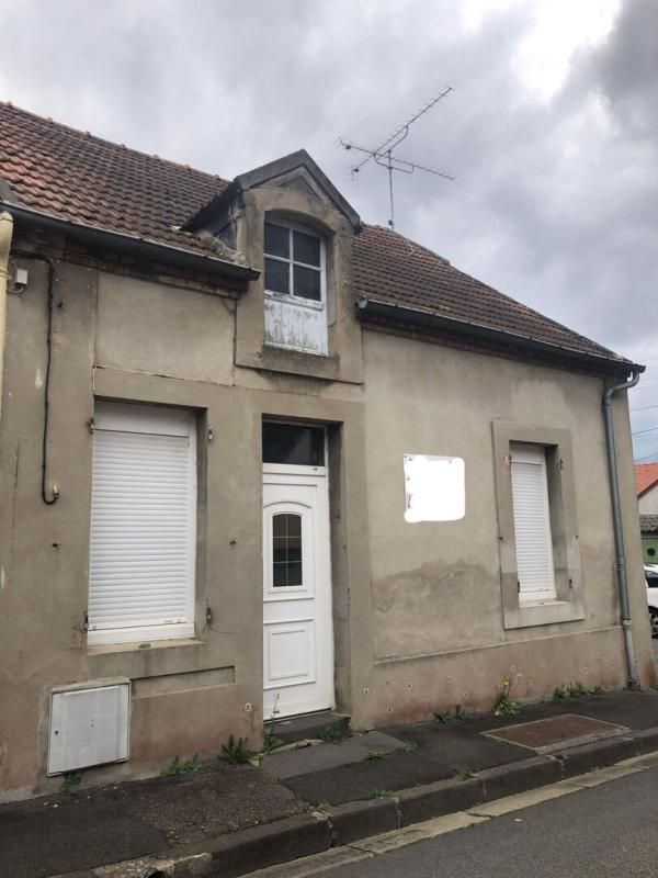 COMMENTRY **Opportunité Unique ! Maison à Rénover à Commentry financement possible ** 2