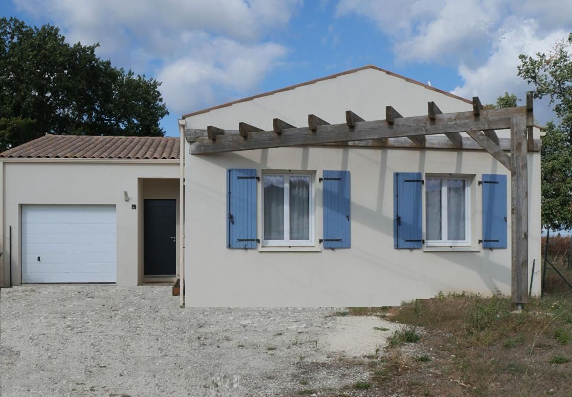 Maison Varzay 4 pièce(s) 90 m2