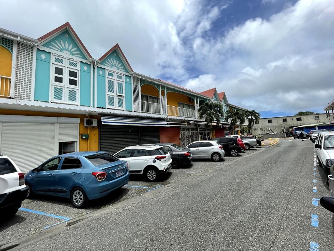 SAINT-MARTIN LOCAL COMMERCIAL + T2 / En centre ville de Marigot 4