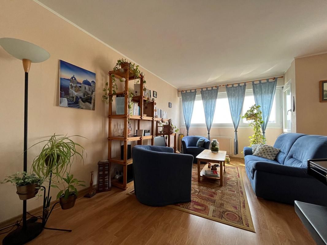 Très beau T4bis de 79m² avec balcon, loggia et cave - Le Bouscat