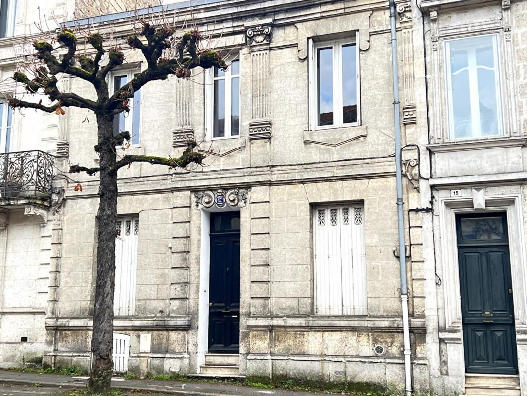 Maison Angouleme 6 pièce(s) 153 m2
