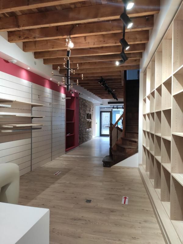 Plein Centre Guémené: Maison  6 pièce(s) avec local  rénové