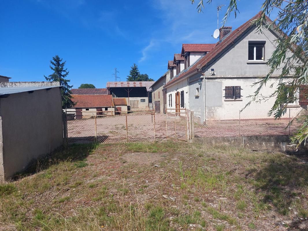 Corps de ferme Saint Romain Sous Versigny 7 pièce(s) 111 m2