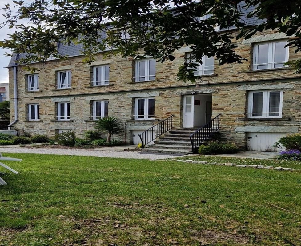CHERBOURG - IMMEUBLE DE RAPPORT 700 m² - 2 050 000 euros -